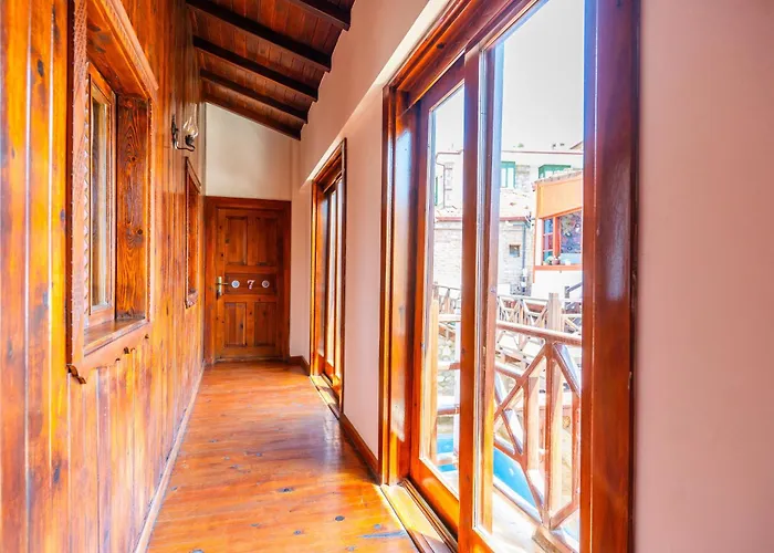 Amazon Petite Palace Maison d'hôtes 4*