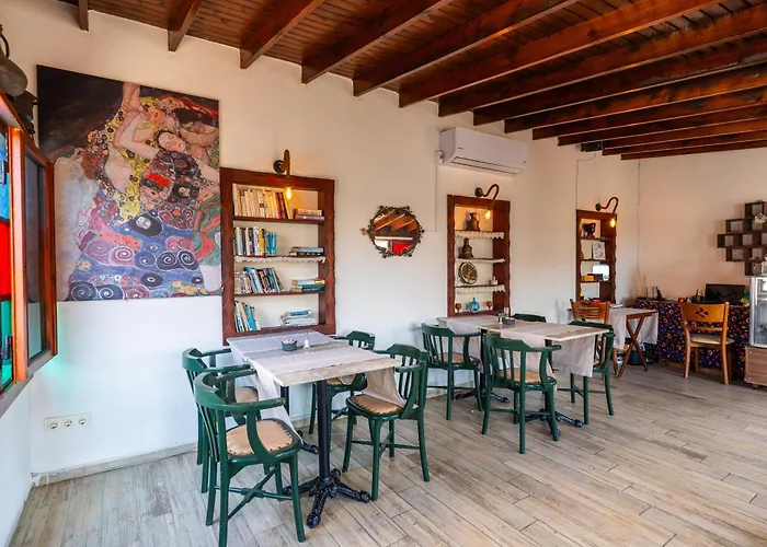 Amazon Petite Palace Maison d'hôtes 4*