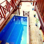 Pensiune Amazon Petite Palace