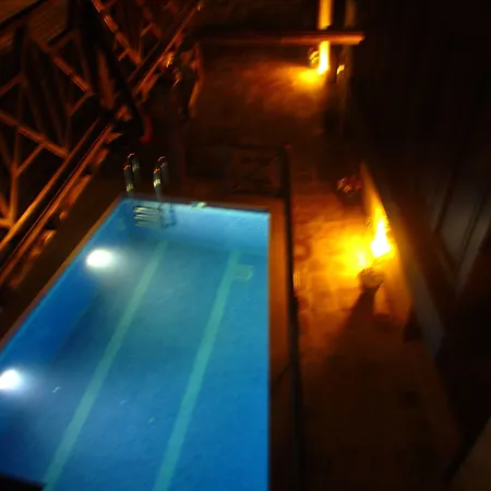 Πανσιόν Amazon Petite Palace 4*