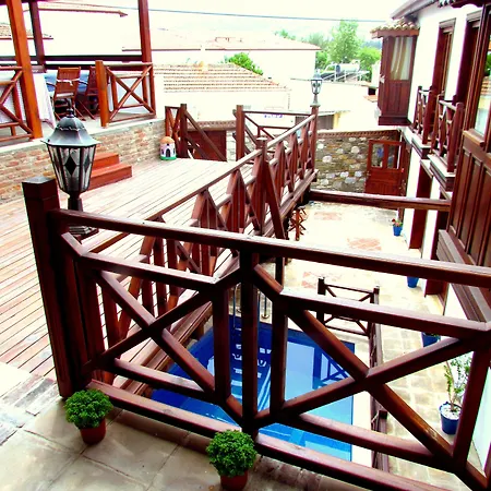 Amazon Petite Palace Σελτσούκ