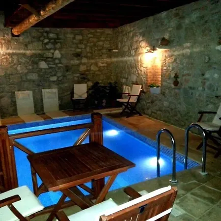 בית הארחה Amazon Petite Palace סלצ'וק