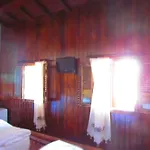 Amazon Petite 4* Selcuk