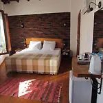 Amazon Petite Guest house 4*