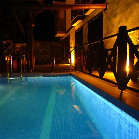 Pensjonat Amazon Petite Palace 4*