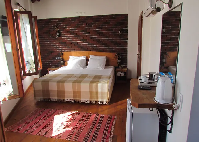 Amazon Petite Palace Гостевой дом 4*