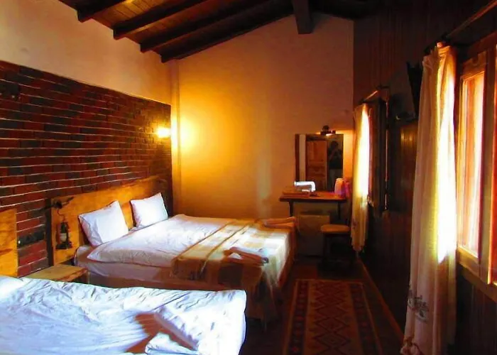 Гостевой дом Amazon Petite Palace