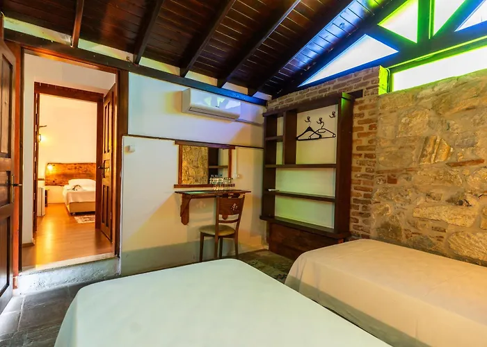 Гостевой дом Amazon Petite Palace