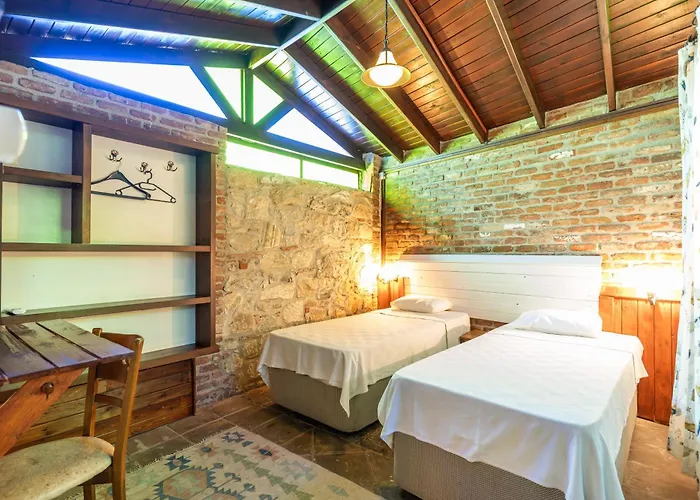 Amazon Petite Palace Сельчук